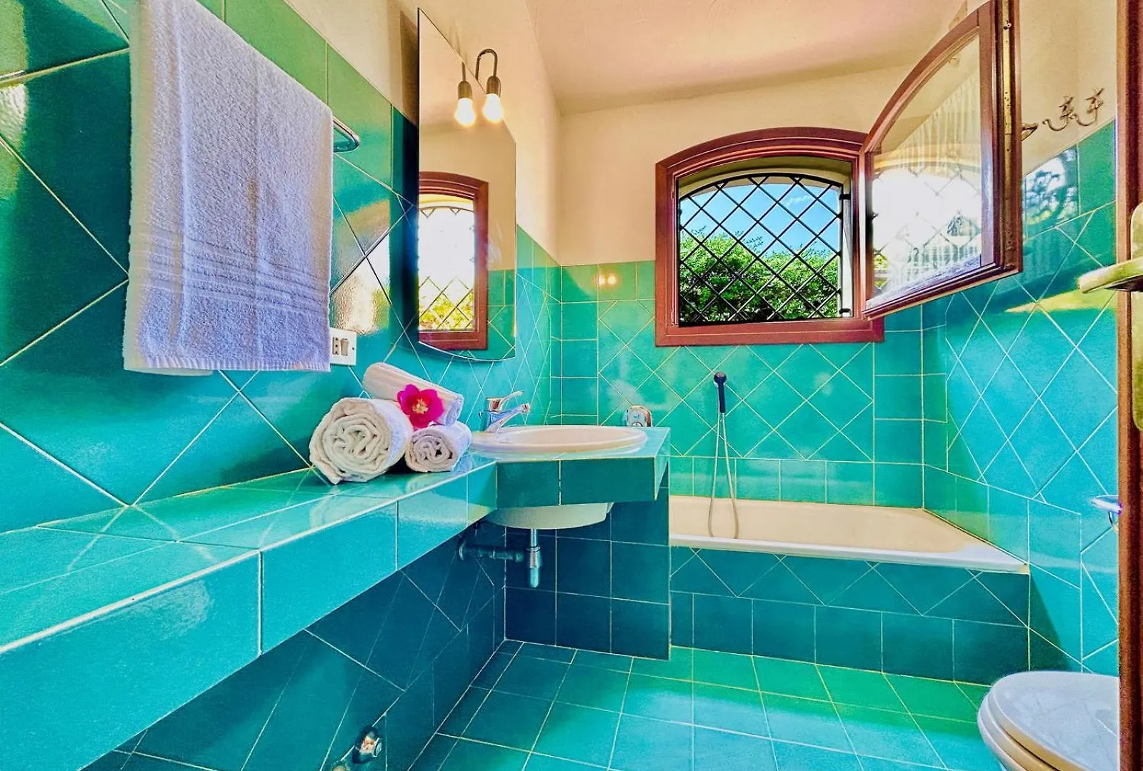 Vakantiehuis Sweet Home Villetta A Schiera With Pool Baja Sardinia