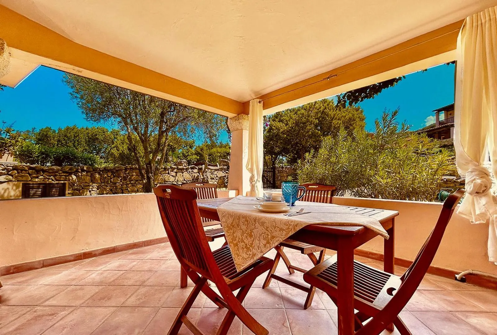Vakantiehuis Sweet Home Villetta A Schiera With Pool Baja Sardinia
